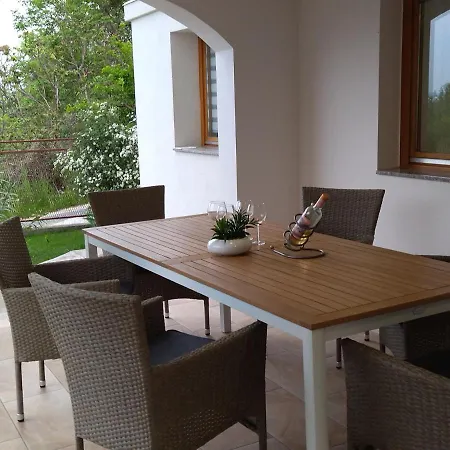 Ezuesthid Vendeghaz Ferienhaus
