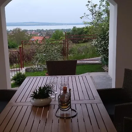 Casa de Férias Ezüsthíd Vonyarcvashegy