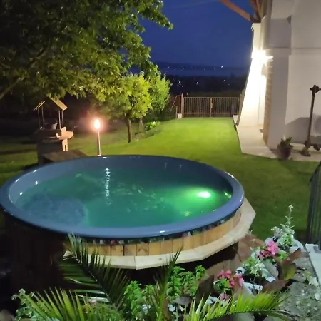Holiday home Ezuesthid Vendeghaz *